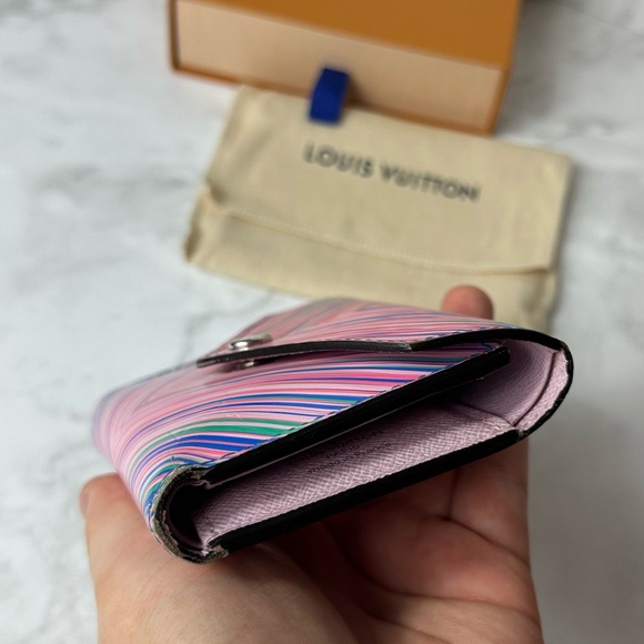 π₯ LOUIS VUITTON EPI TROPICAL VICTORINE COMPACT WALLET π₯ - Picture 10 of 14
